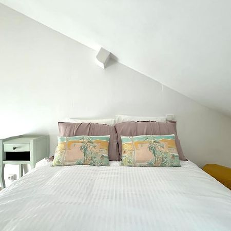Studio Jade : Charmant Logement Place Clemenceau Apartment Pau Exterior foto