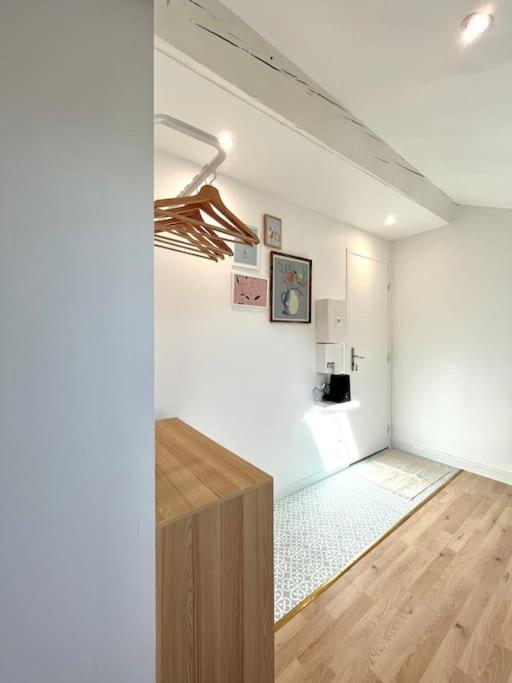 Studio Jade : Charmant Logement Place Clemenceau Apartment Pau Exterior foto