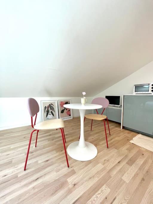 Studio Jade : Charmant Logement Place Clemenceau Apartment Pau Exterior foto