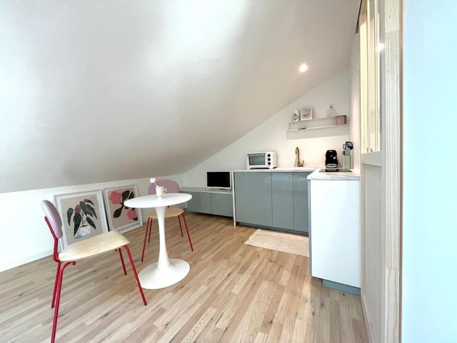 Studio Jade : Charmant Logement Place Clemenceau Apartment Pau Exterior foto