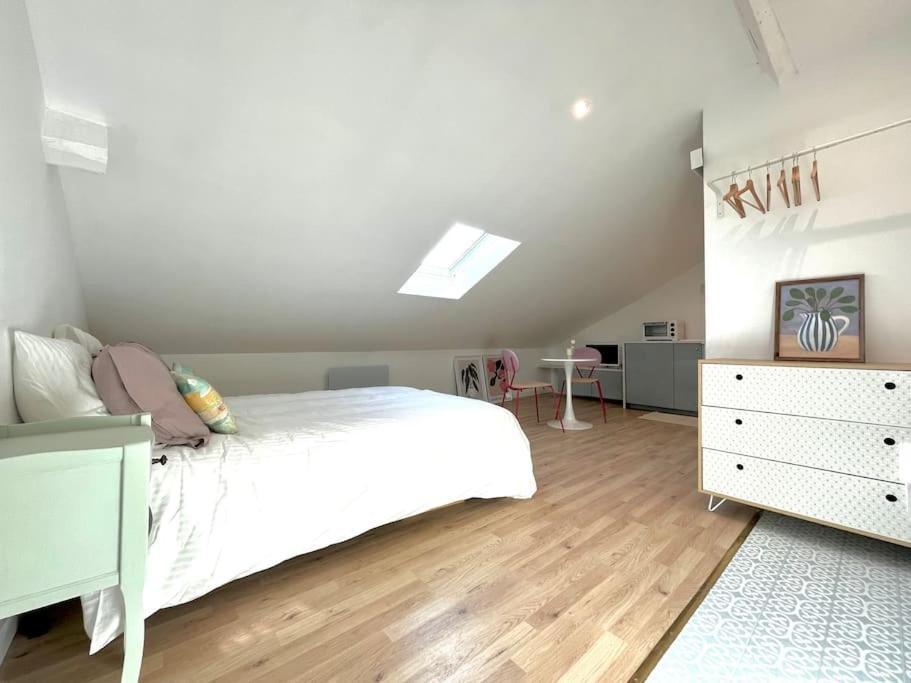 Studio Jade : Charmant Logement Place Clemenceau Apartment Pau Exterior foto